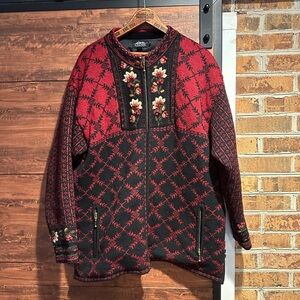 Icelandic wool Floral Embroidered Women's Cardigan in Red and Black (53)